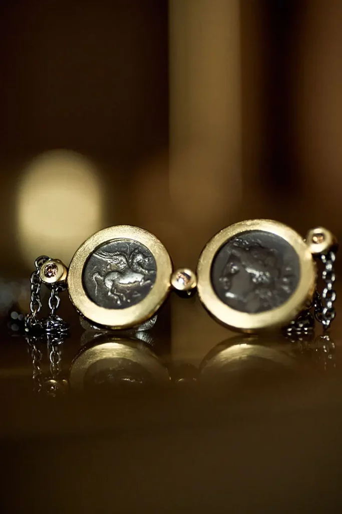 Tanit Artemis Pegasus pendant beauty shot 03