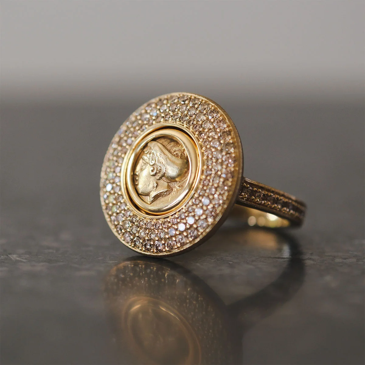 Phokaia Ring portrait regular