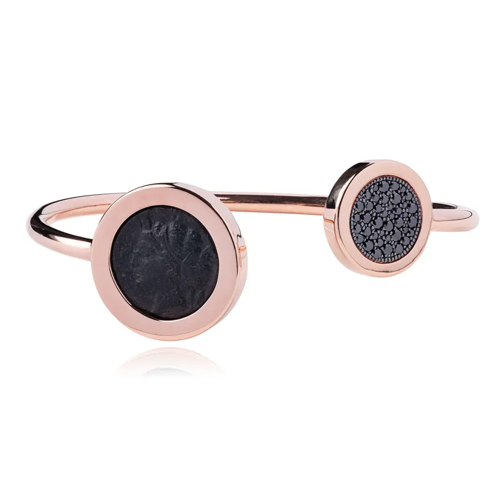 Arethusa cuff bracelet 01