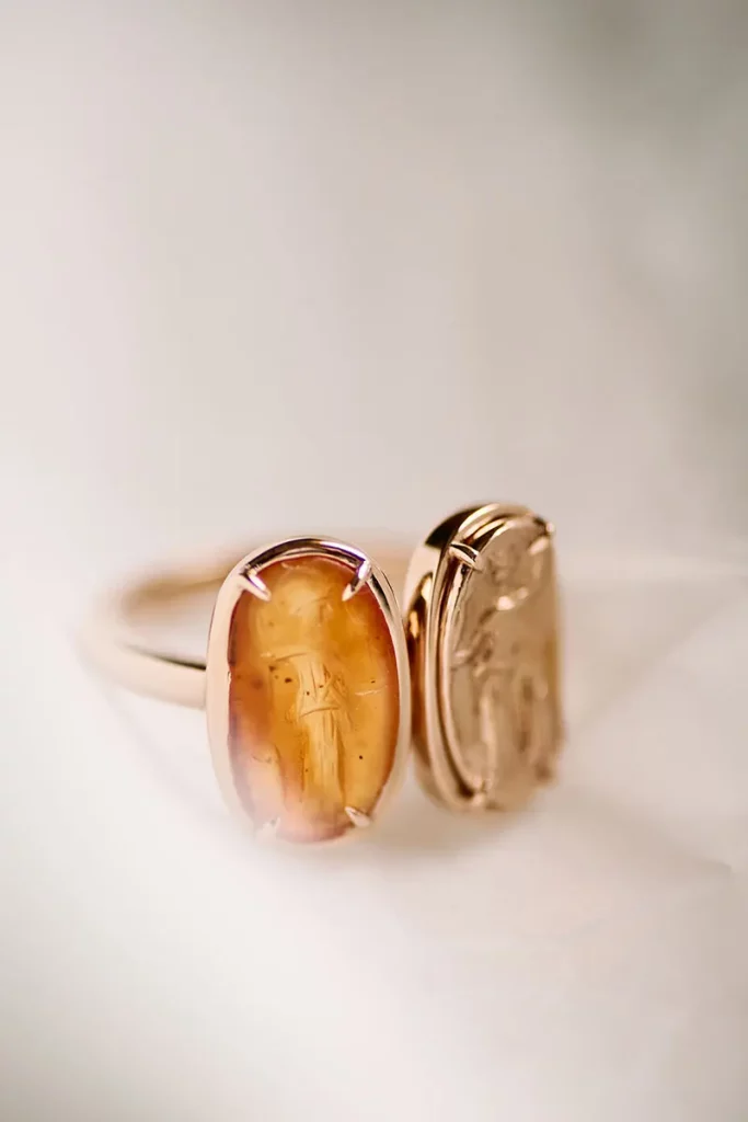 Minerva Intaglio Ring beauty image 02