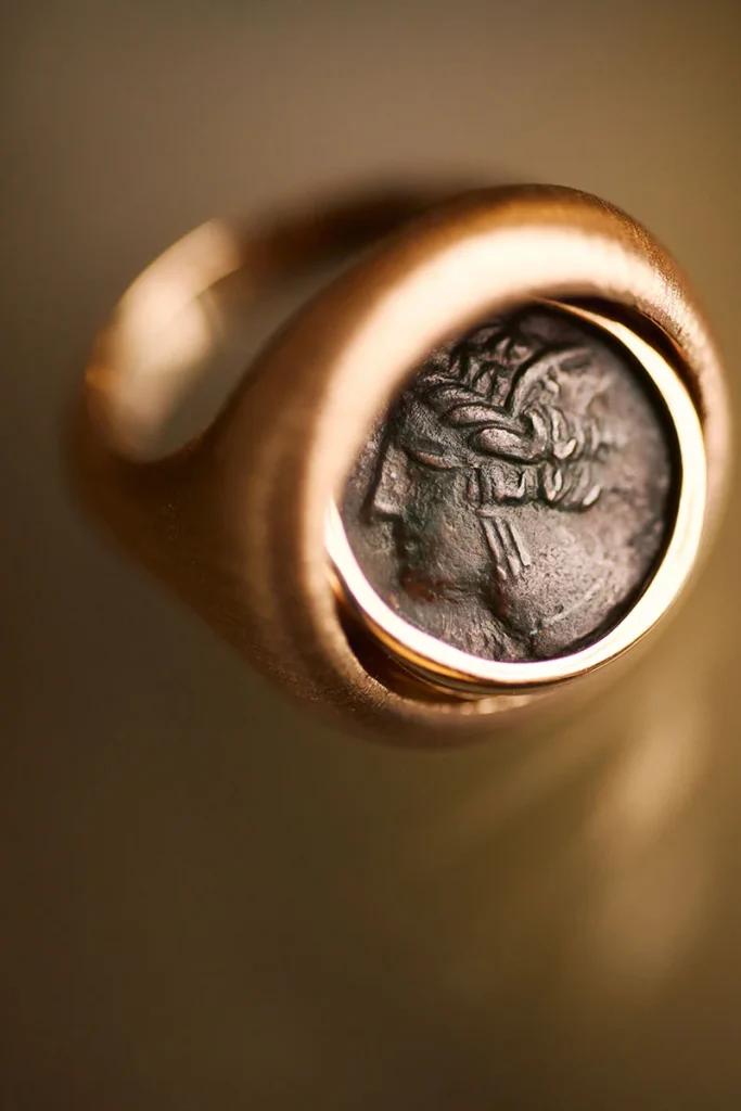 Tanit Signet Ring beauty image 01