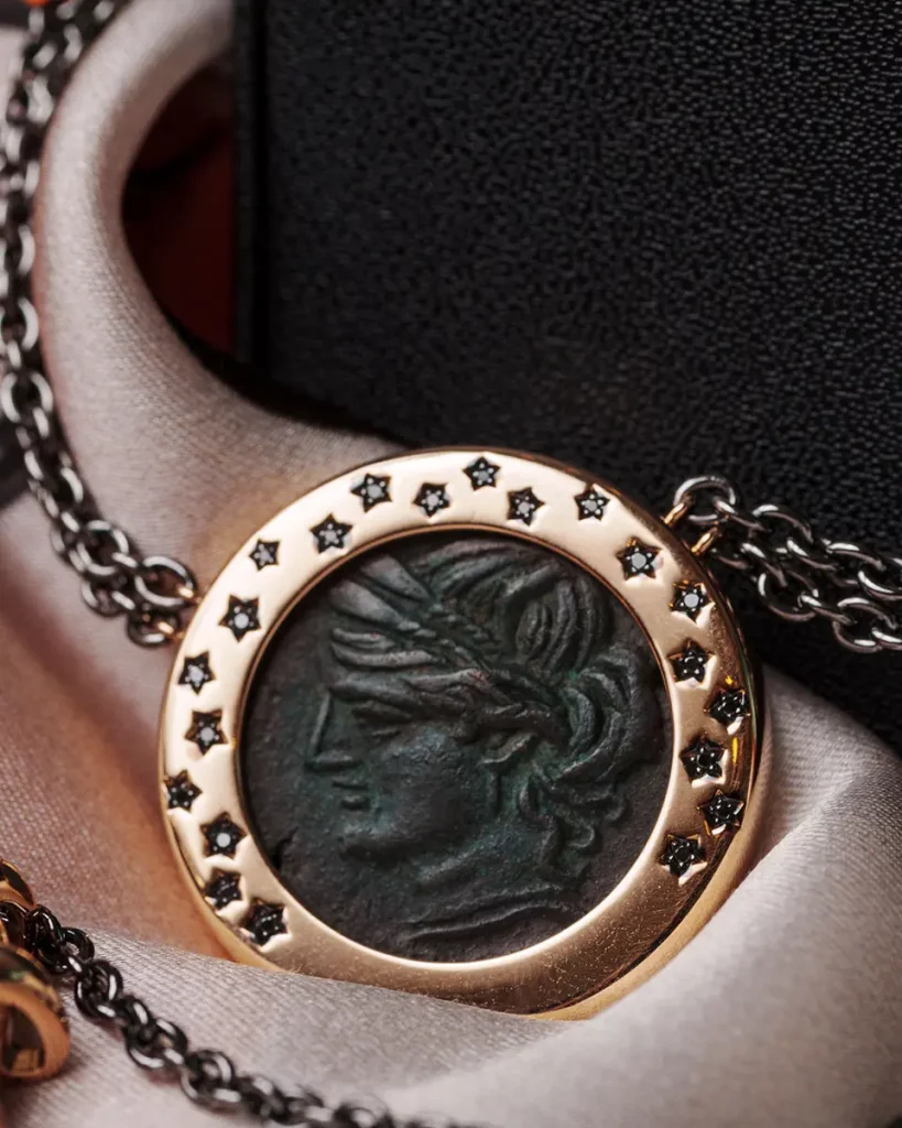 Tanit Star Necklace portrait regular 01